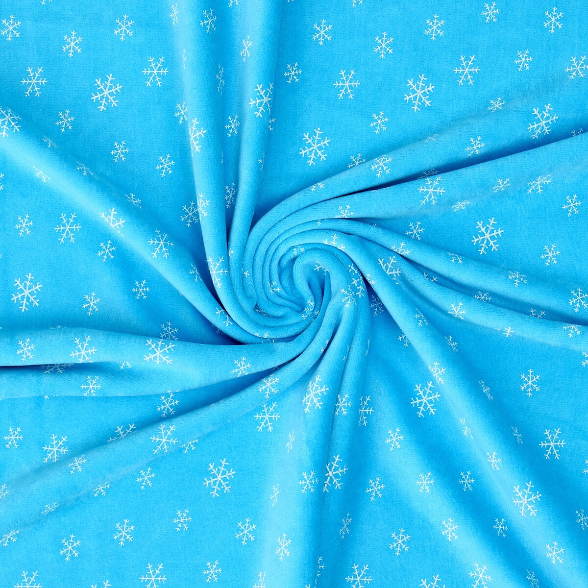 Лоскут велюр на голубом фоне, белые снежинки, 100 × 180 см и белые тени в лесу