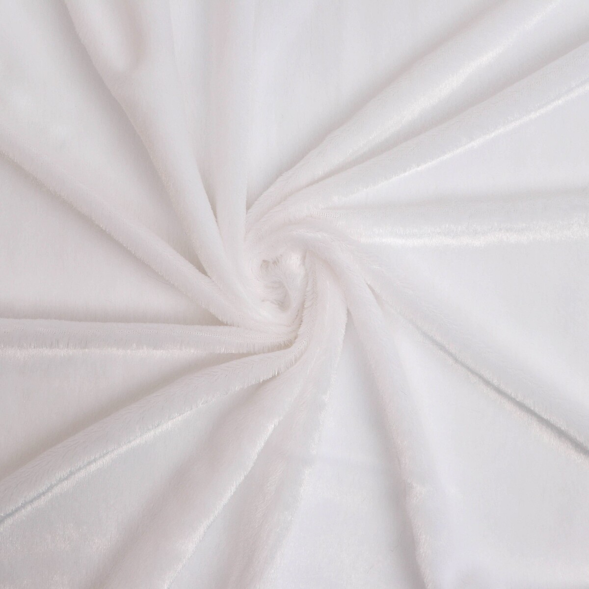 Лоскут c мехом на трикотажной основе, 50 × 50 см, цвет белый лоскут атлас белый с серебряными снежинками 100 150см