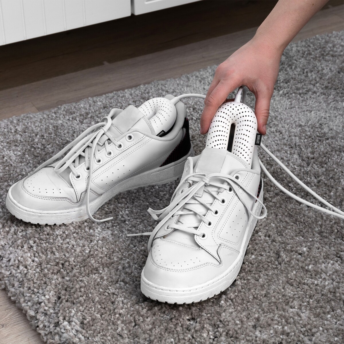 фото Сушилка для обуви windigo lso-07, 17 см, 20 вт, индикатор, таймер 3/6/9 часов, белая