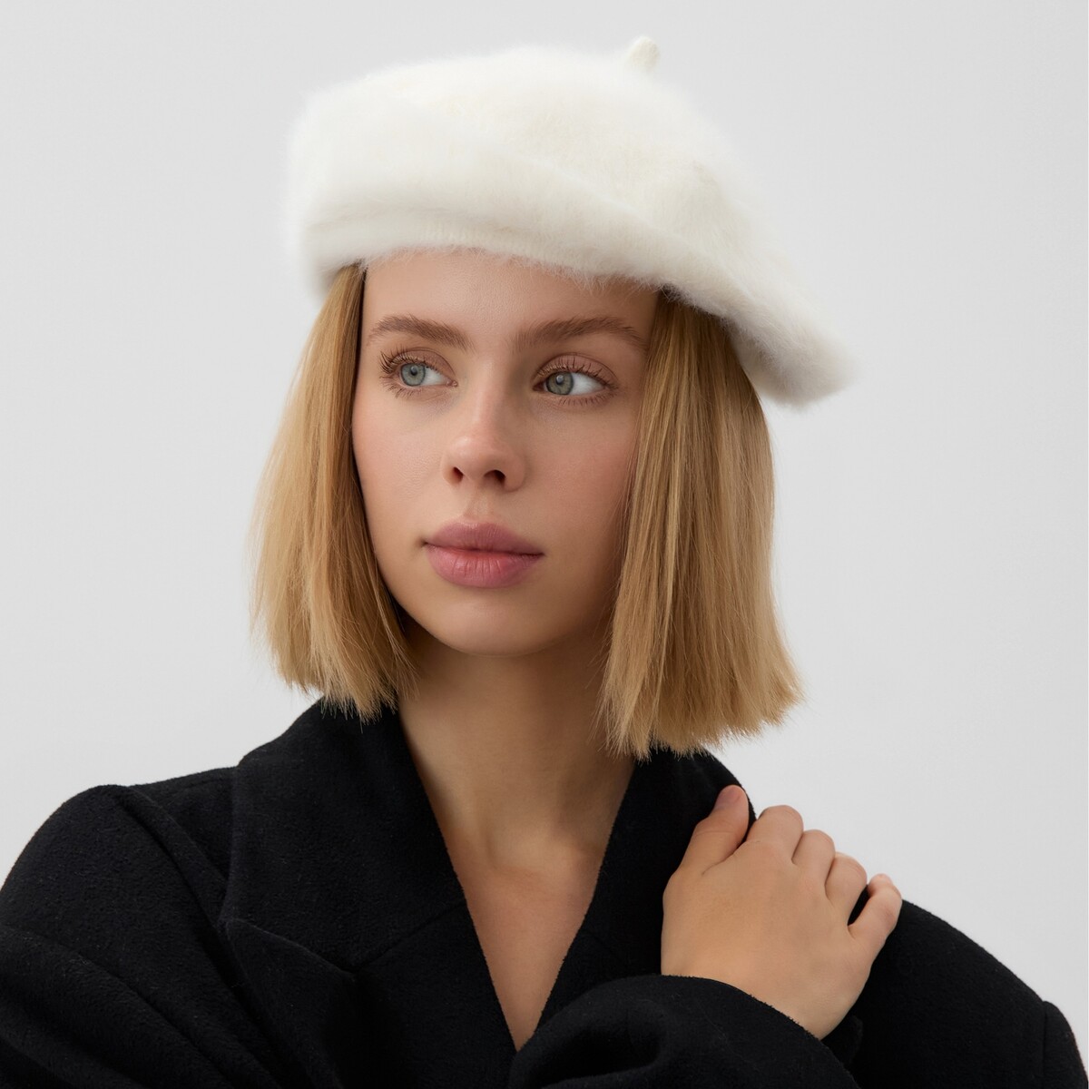 

Берет, Белый