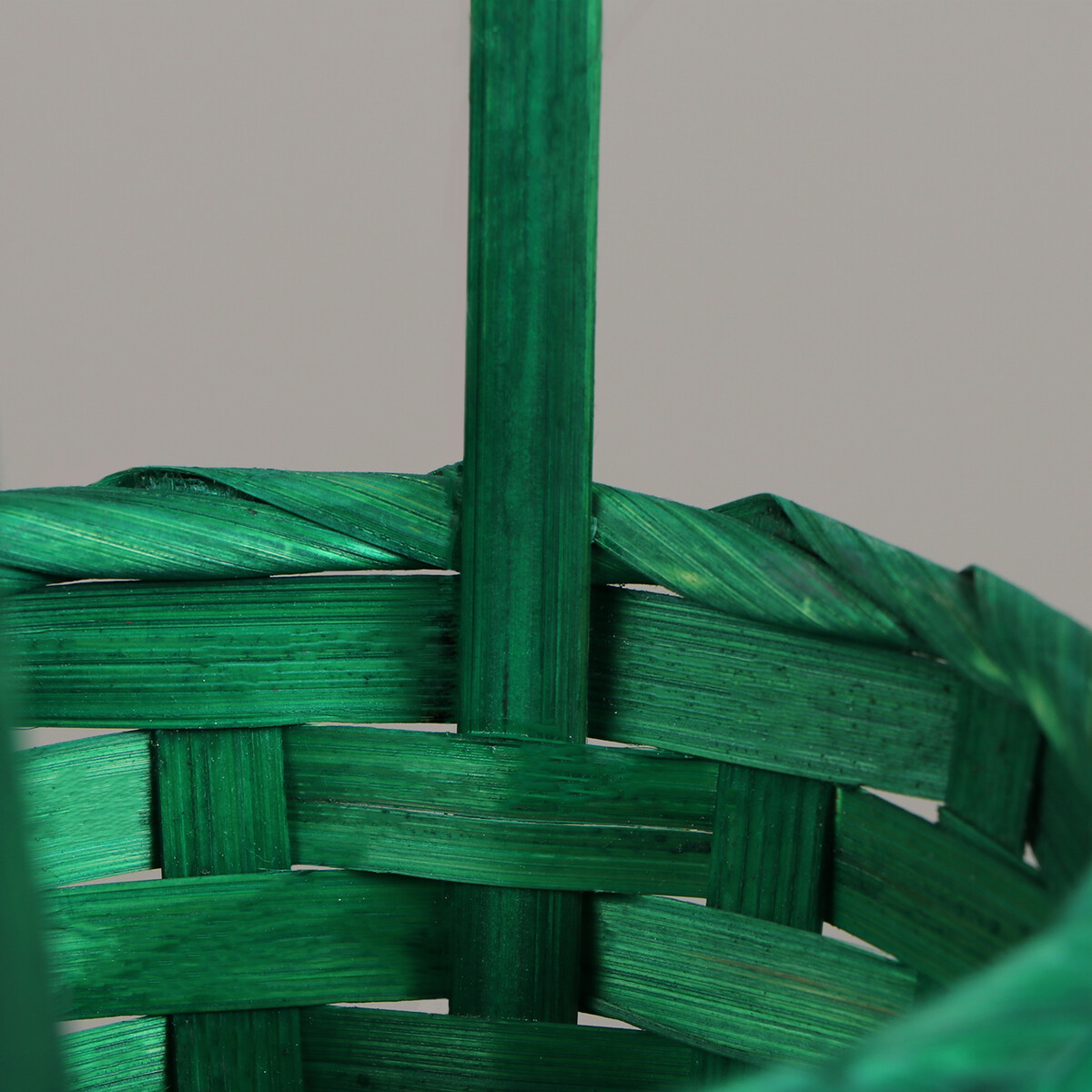 Корзина плетеная, d13 x h9.5/28см , бамбук, зеленый No brand 07202977 - фото 2