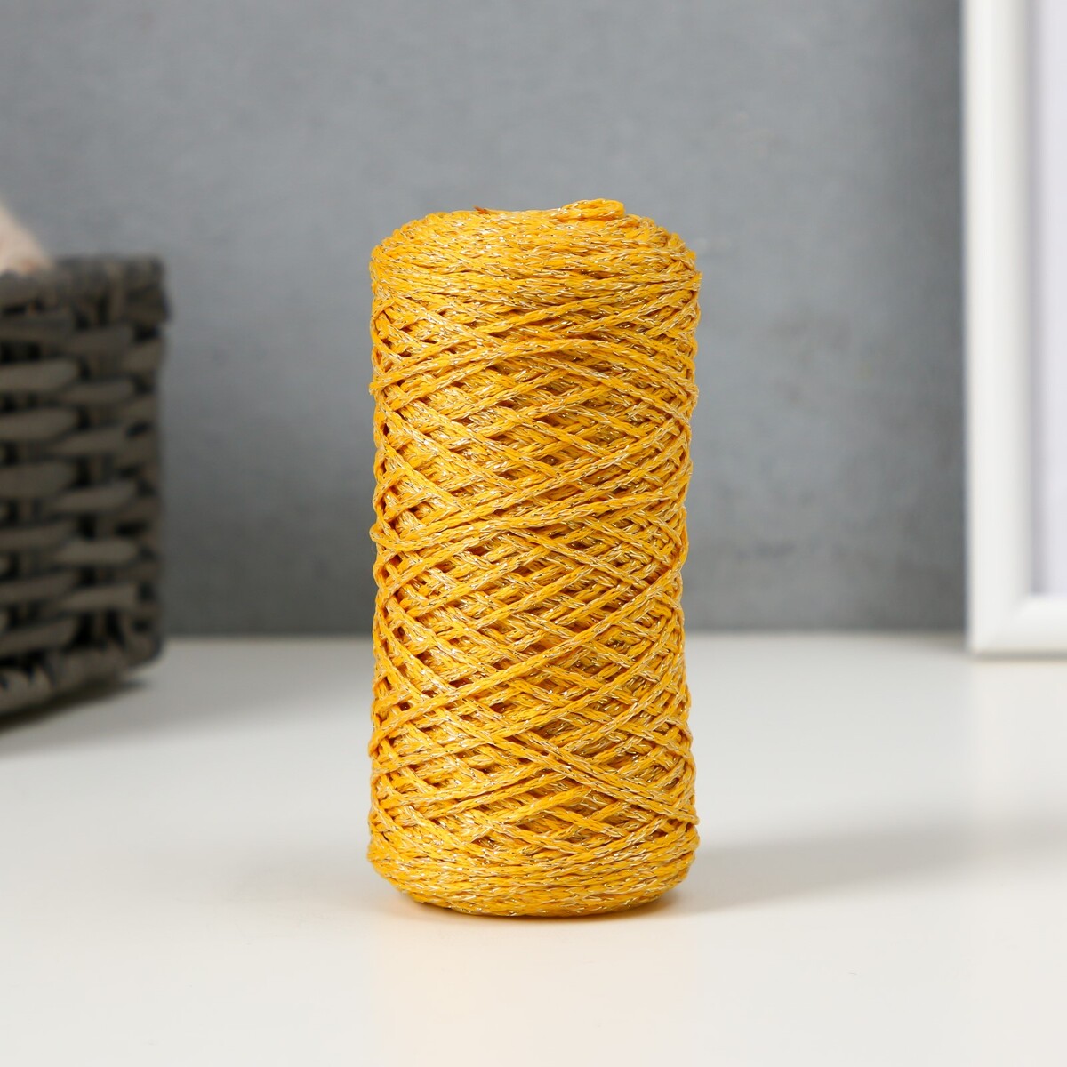 Шнур для вязания 100% полиэфир с люрексом 1 мм цилиндр,75±10гр, 200м, 08-желтый+золото