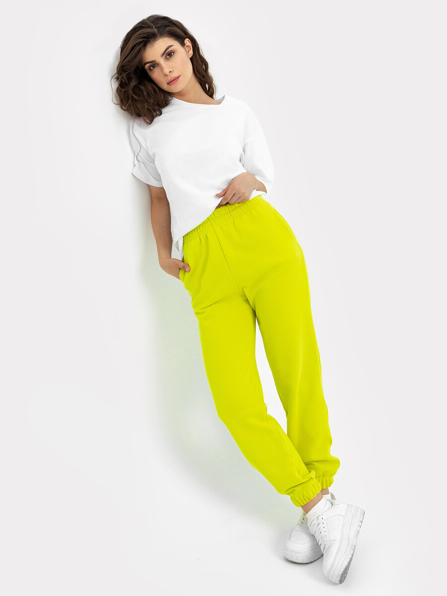 Брюки женские в лаймово-желтом оттенке брюки женские в зеленом оттенке