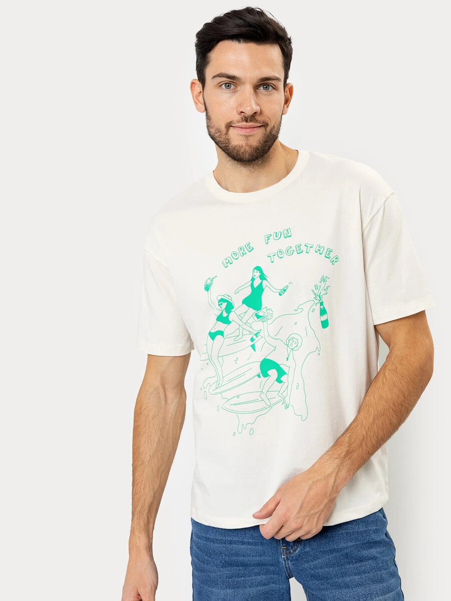 Футболка мужская бежевая с рисунком и текстом футболка оверсайз мужская в черном е с печатью и рисунком