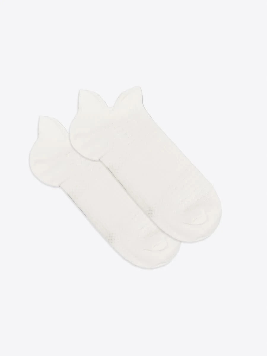 Спортивные короткие мужские носки из пряжи coolmax® белого цвета