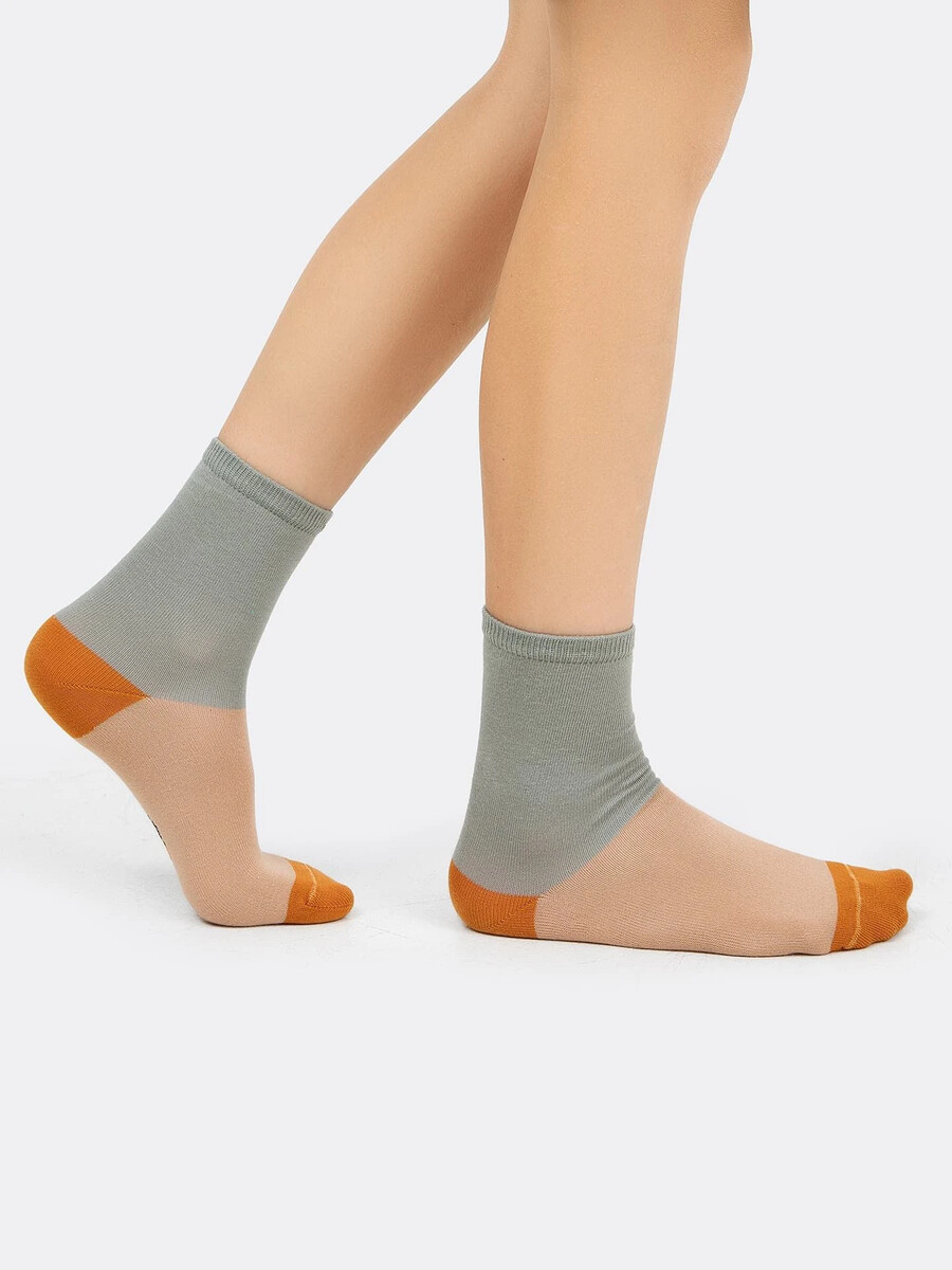 Детские высокие носки в трехцветном дизайне носки детские хлопок махра clever р 16 с 900