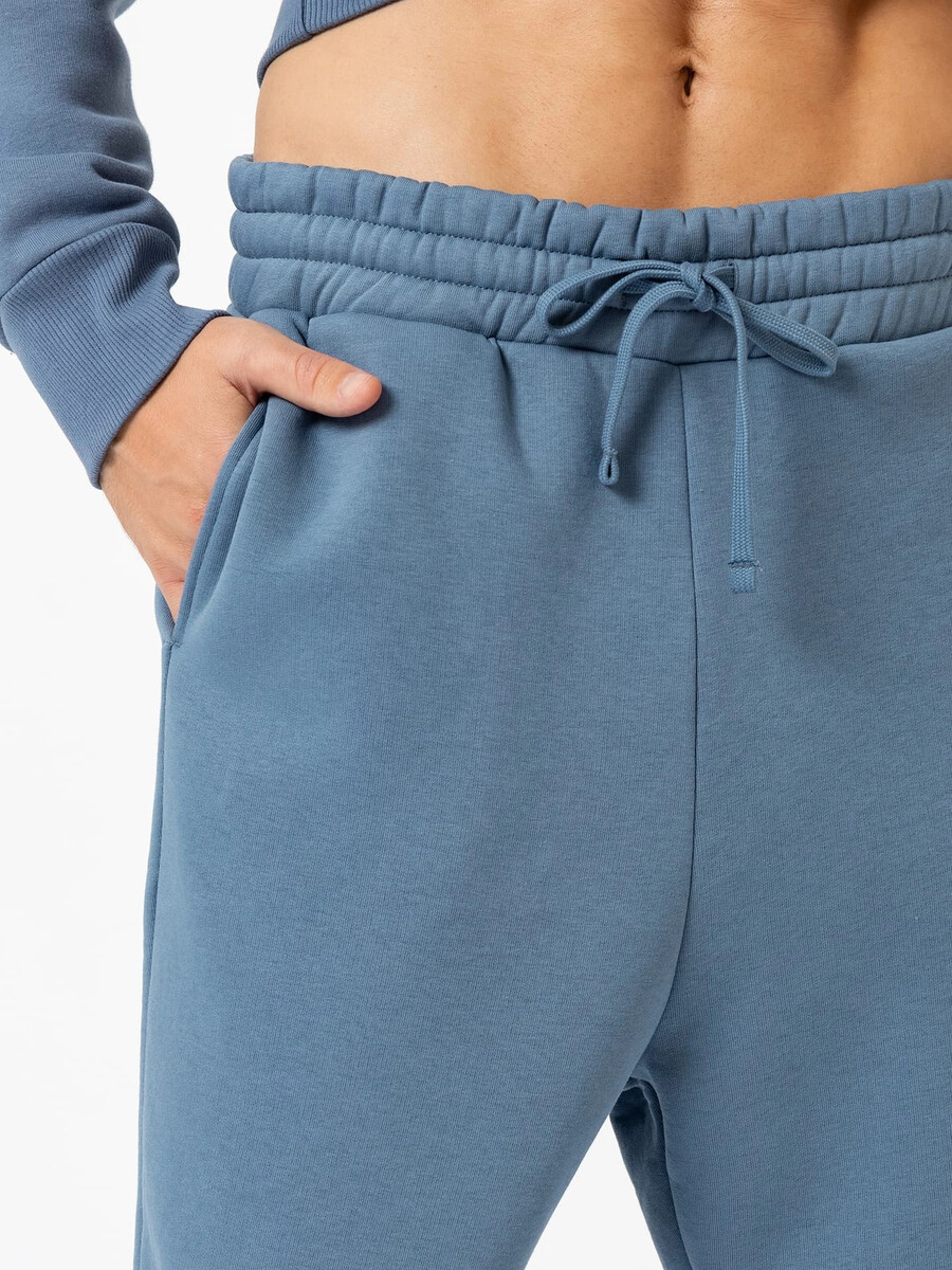 Утепленные свободные брюки-джоггеры в оттенке Mark Formelle, цвет турмалин 07626923 - фото 4