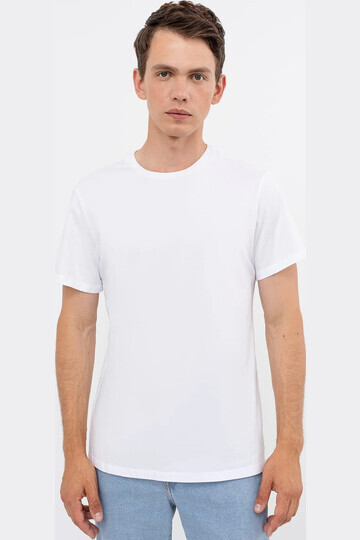 Прямая однотонная футболка белого цвета 