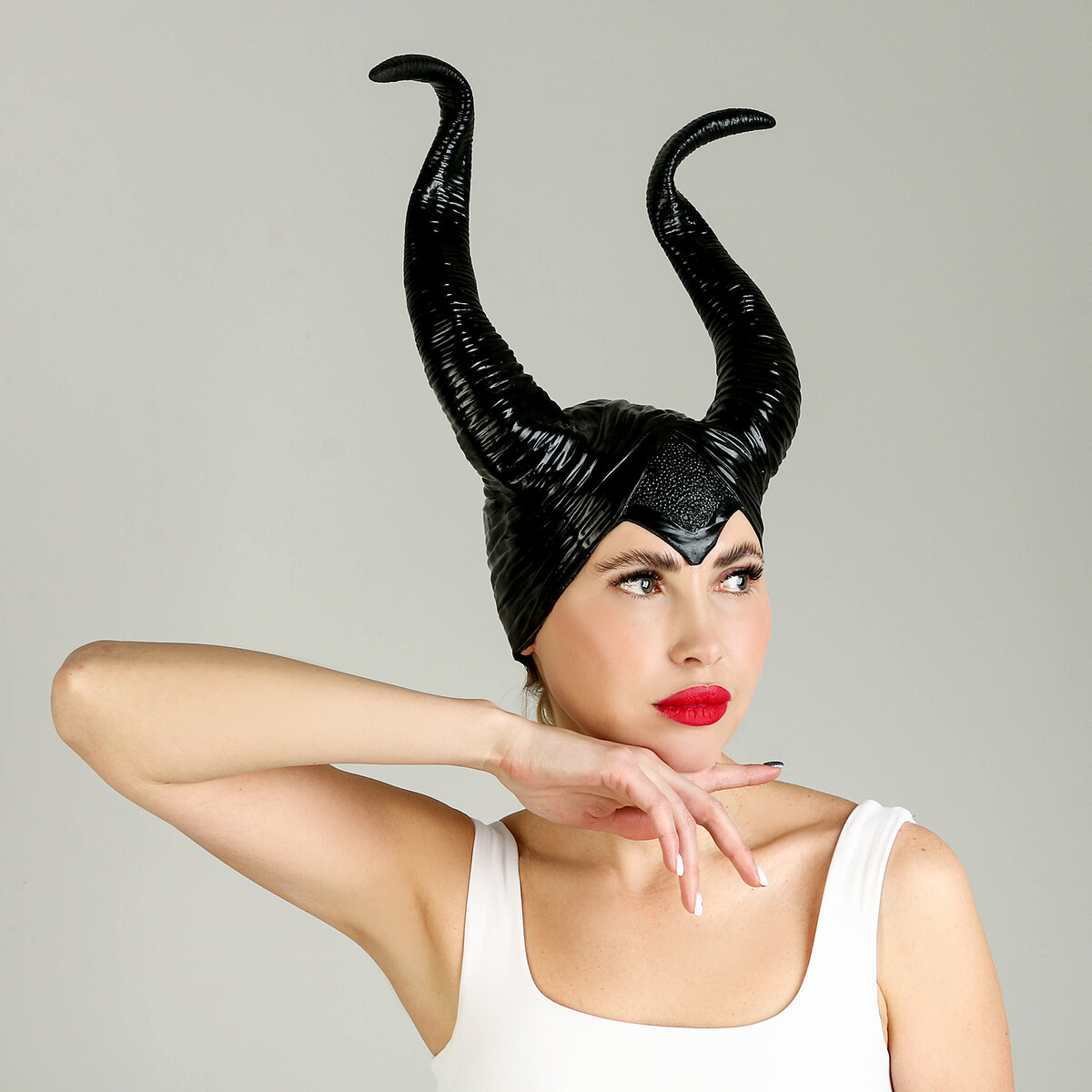 Карнавальный головной убор с изогнутыми рогами, цвет черный карнавальный головной убор с изогнутыми рогами