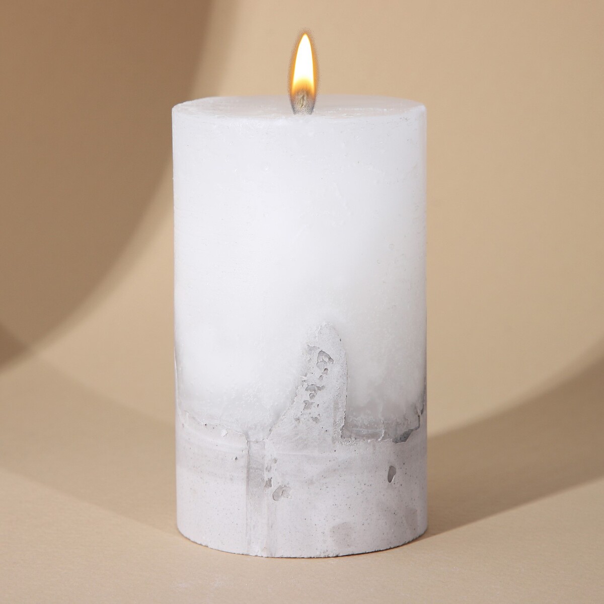 Свеча интерьерная белая с бетоном, 10 х 6 см свеча античная 2 2х 25 см лакированная белая