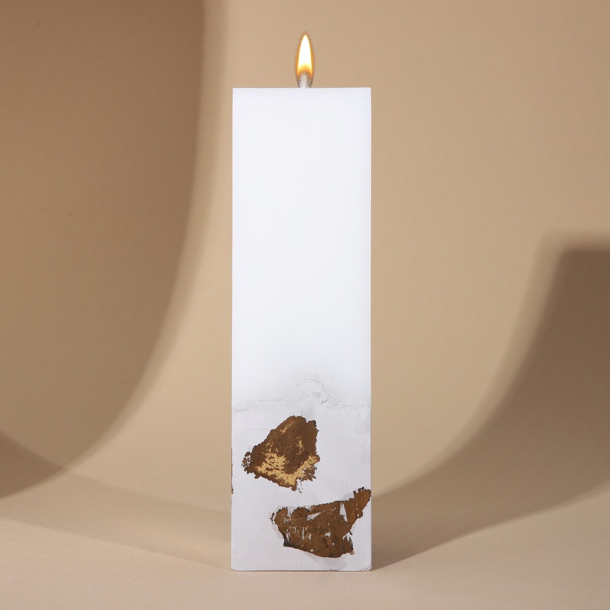 Свеча интерьерная белая с бетоном (поталь), 5 х 5 х17,2 см свеча интерьерная женская фигура белая