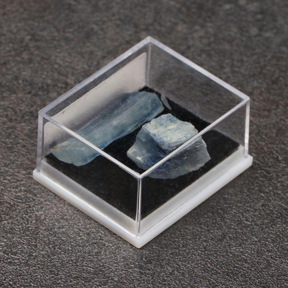 Камень, сувенир защитная пропитка с эффектом мокрый камень 1 л