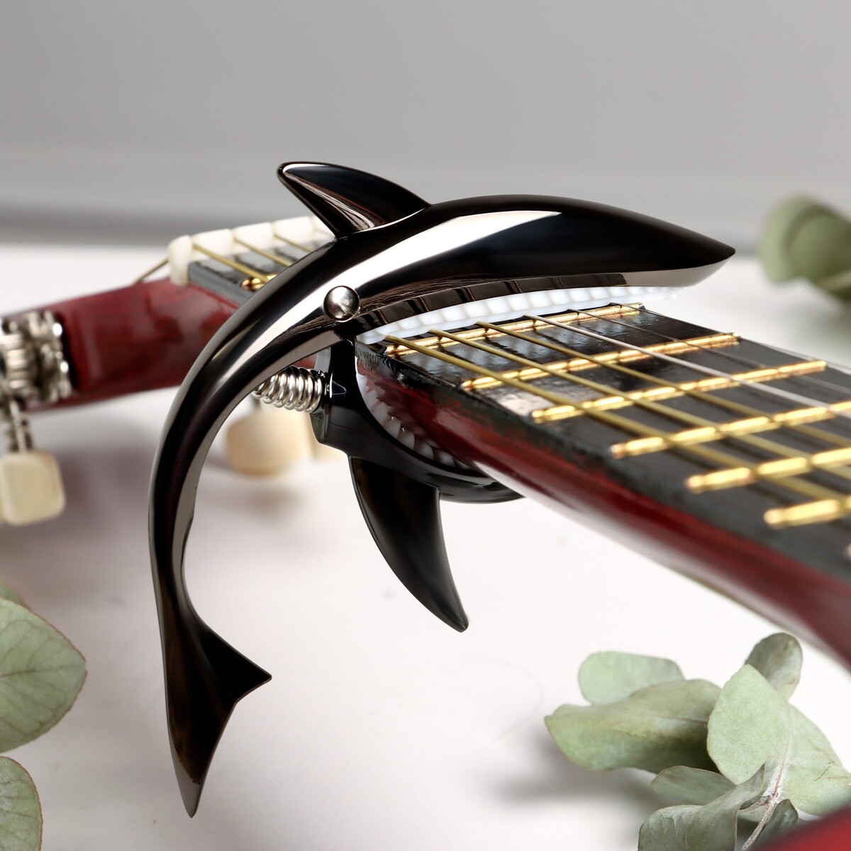 Каподастр для гитары music life акула Music Life, цвет черный