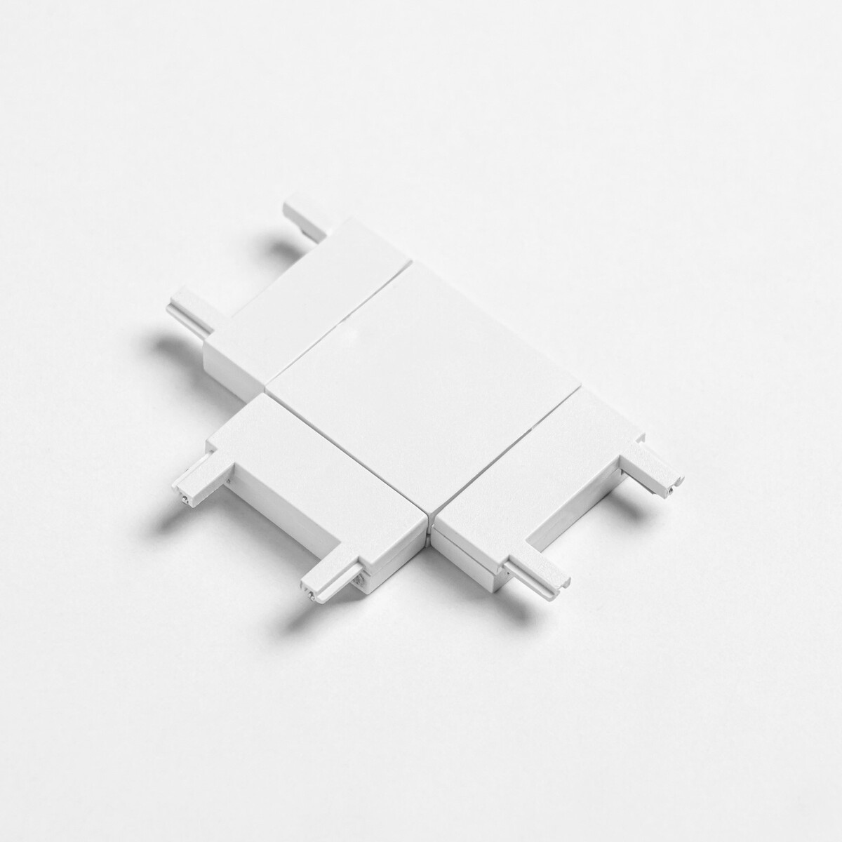 Коннектор ультратонкий т-образный белый 4,6х3,6х0,6 см