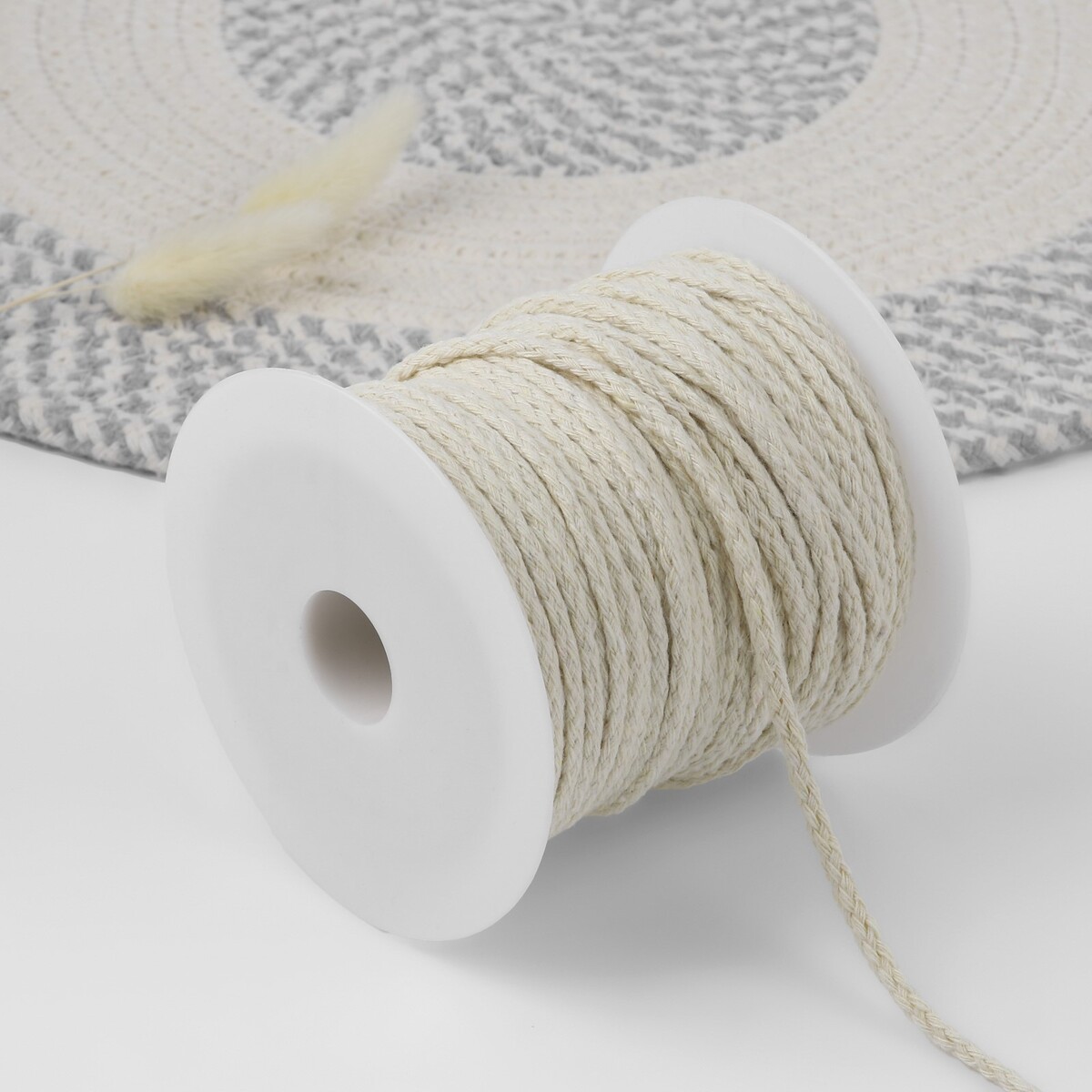 Шнур для плетения, хлопчатобумажный, без сердечника, d = 3 мм, 50 ± 1 м, цвет белый