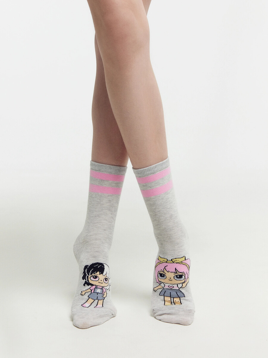 Носки детские светло-серые с рисунком в виде кукол
