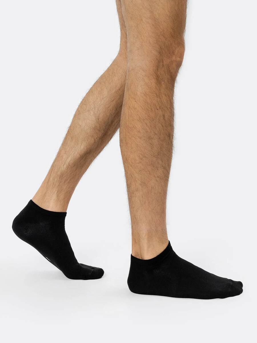 Короткие носки мужские в черном цвете