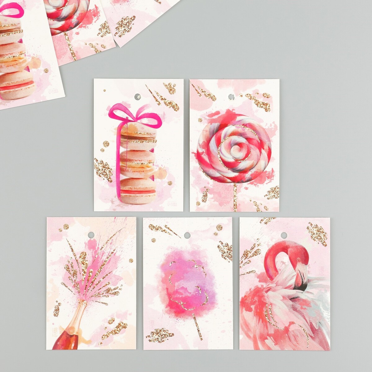 Бирка картон бирка на чемодан в виде сердца розовая