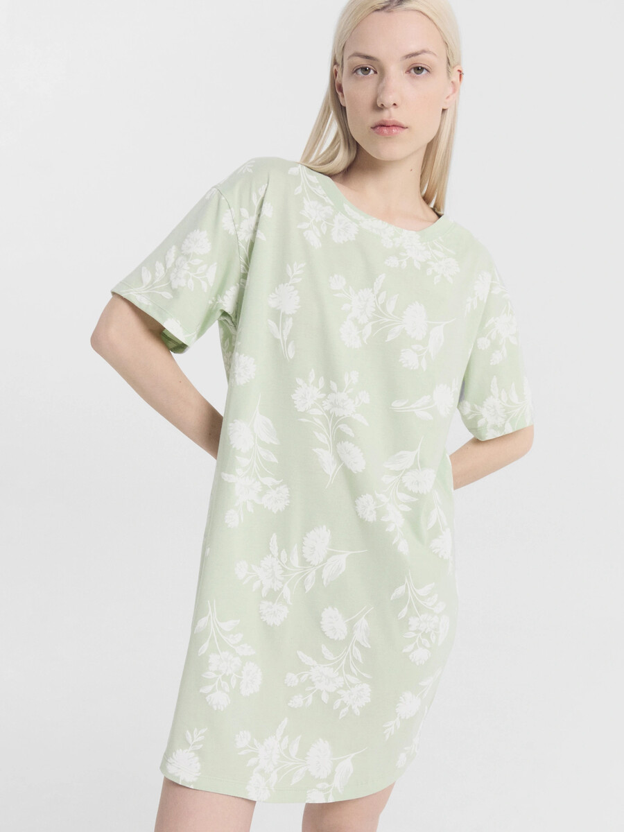Сорочка ночная женская зеленая с цветами ночная фиалка