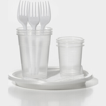 Набор пластиковой одноразовой посуды на 