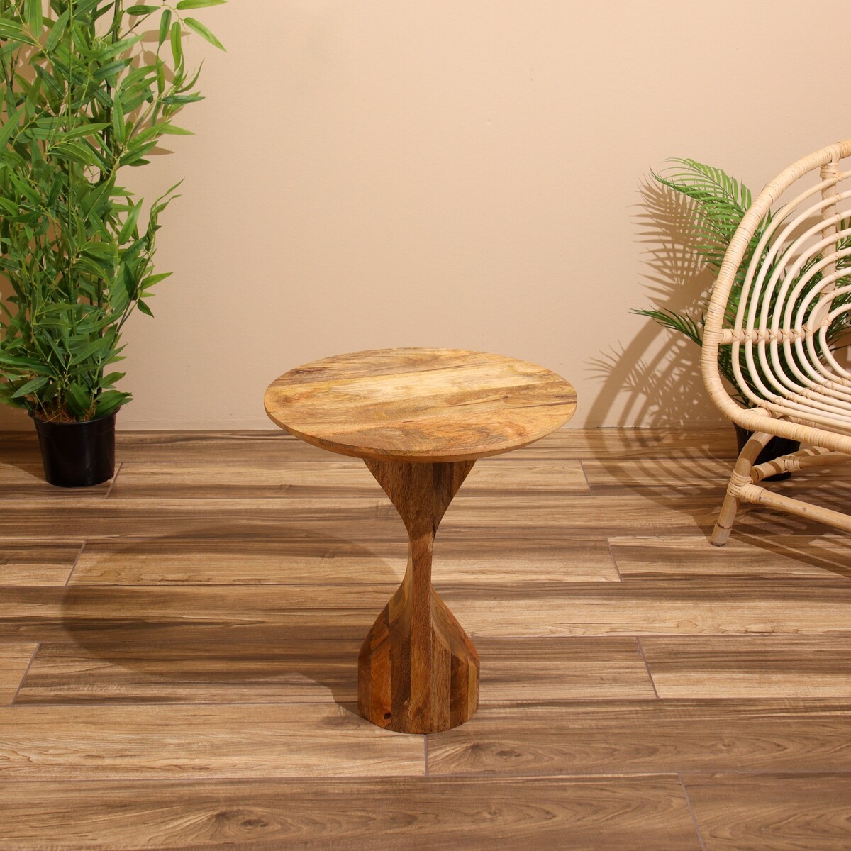 Столик кофейный 45х45х50 см, манговое дерево