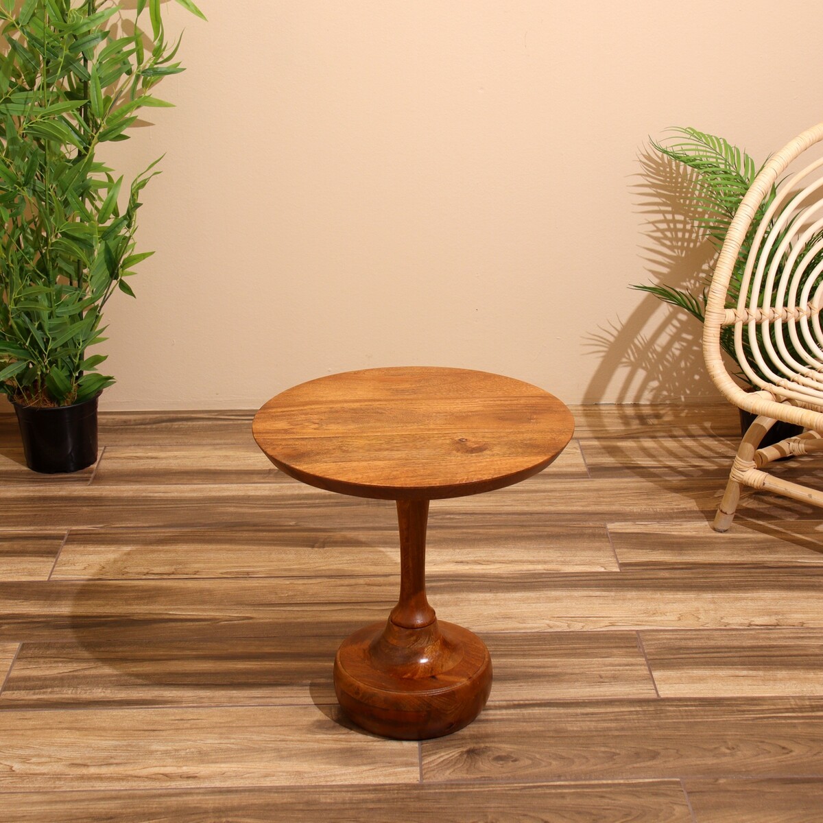Столик кофейный 45х45х46 см, манговое дерево
