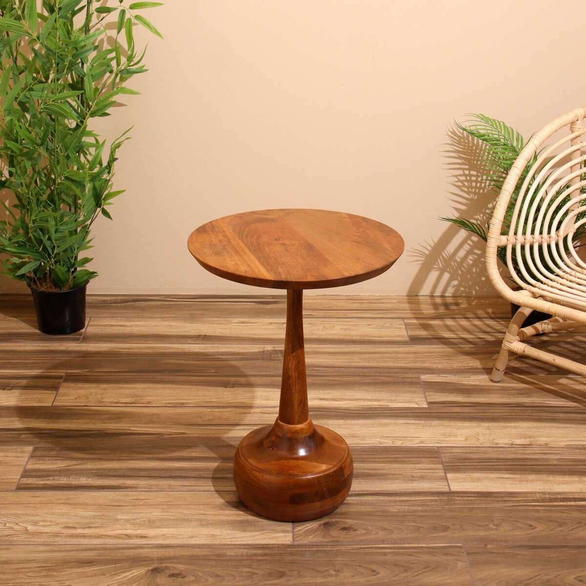 Столик кофейный 45х45х60 см, манговое дерево