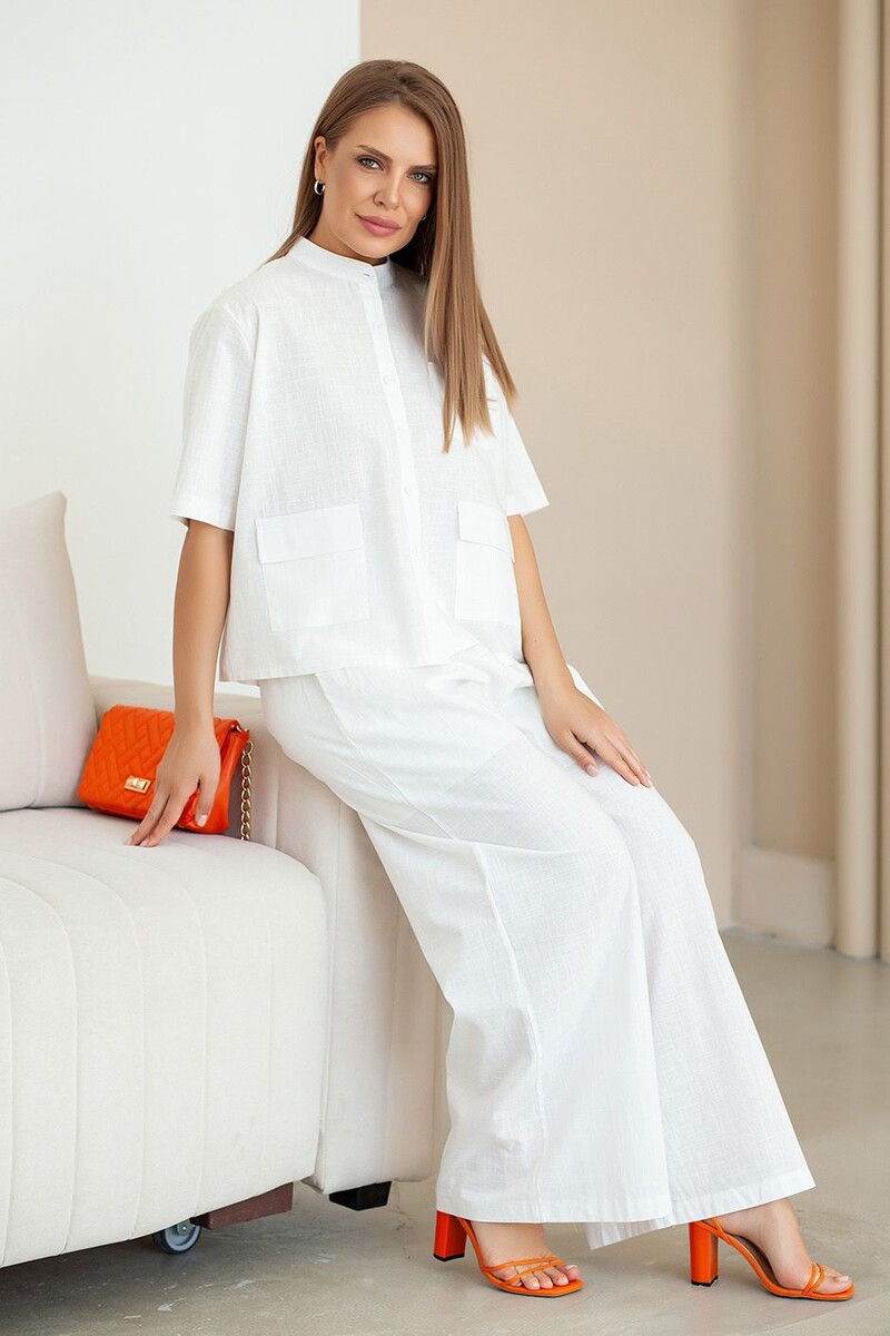 

Костюм, Белый