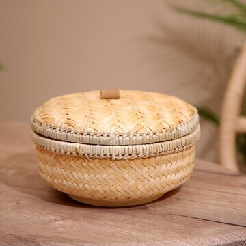 Ваза плетеная с крышкой, из бамбука 23х2