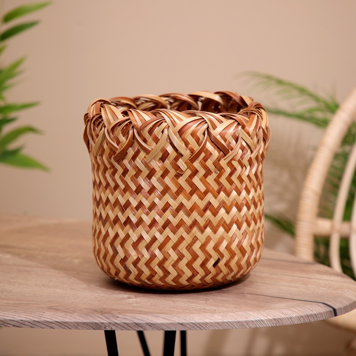 Корзинка плетеная, из бамбука 20х20х25 см