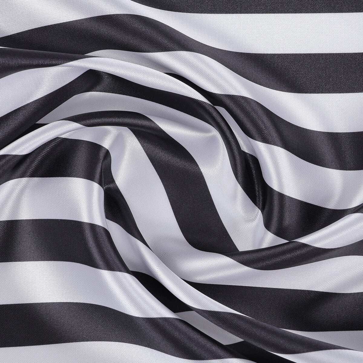 Лоскут атласа, бело-черная полоса, 100 × 150 см