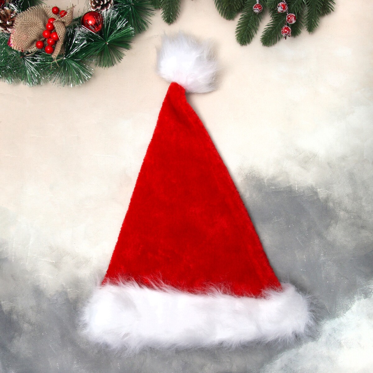 

Колпак новогодний, Красный