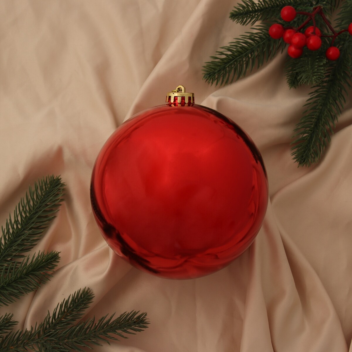 

Ёлочный шар, Красный