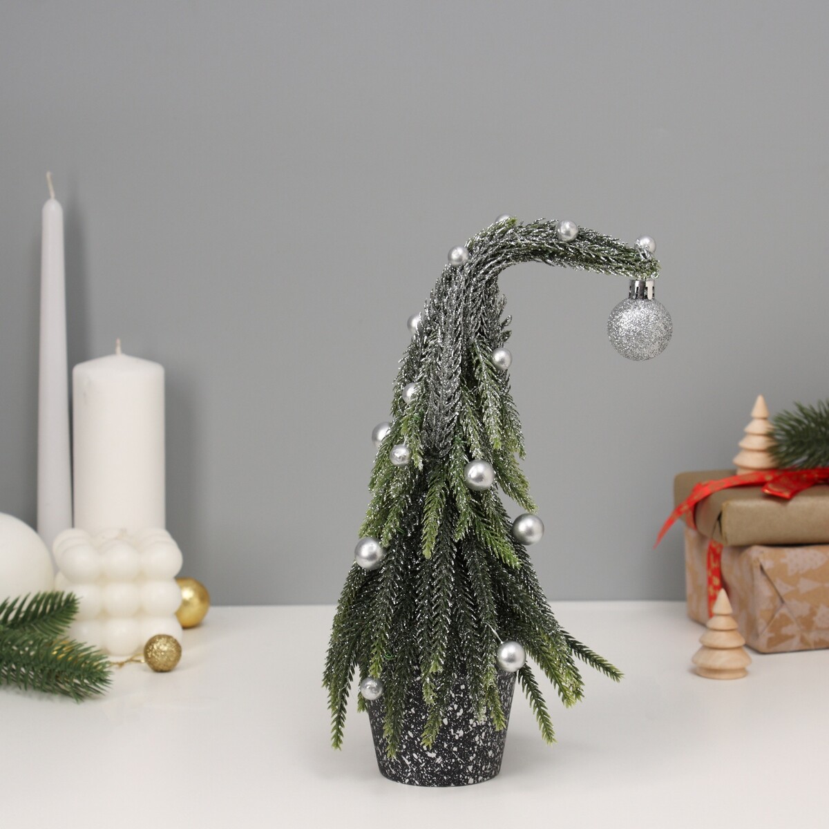 

Искусственная елка литая настольная