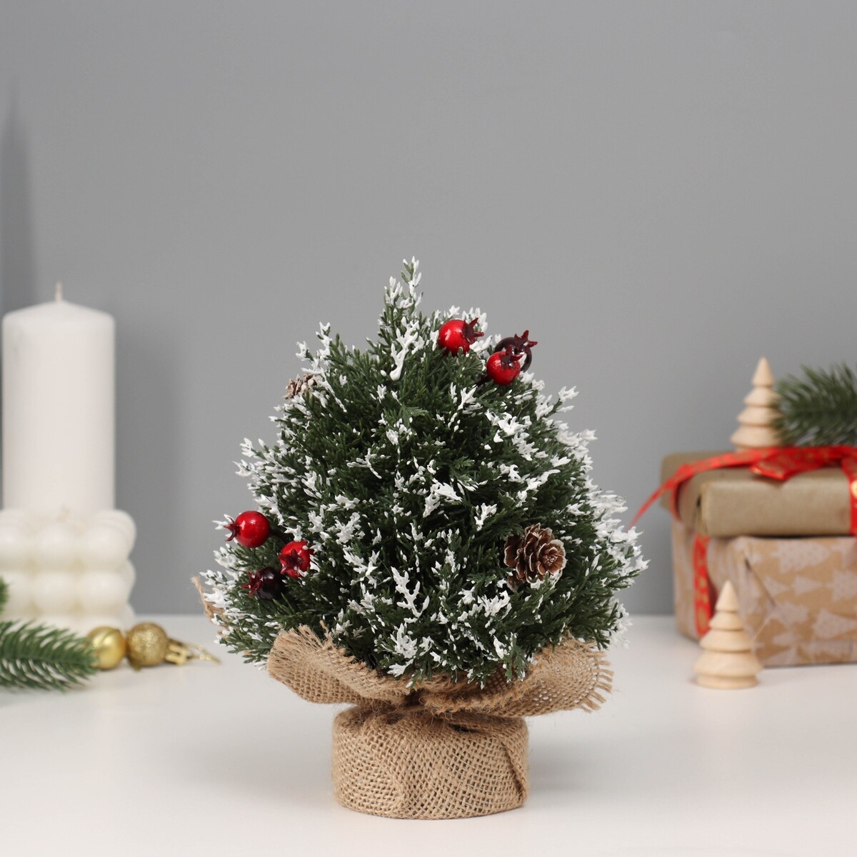 

Искусственная елка настольная