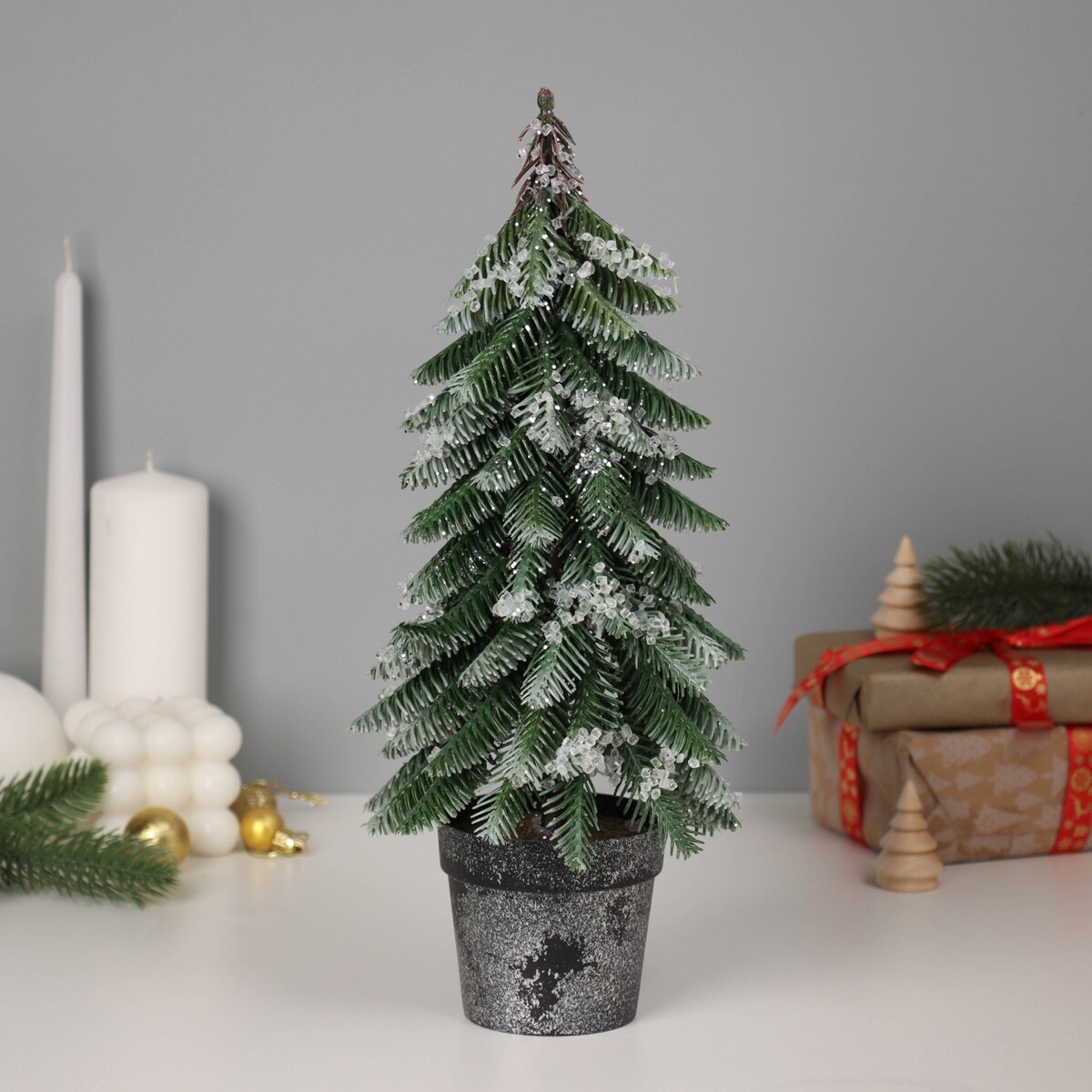 

Искусственная елка настольная