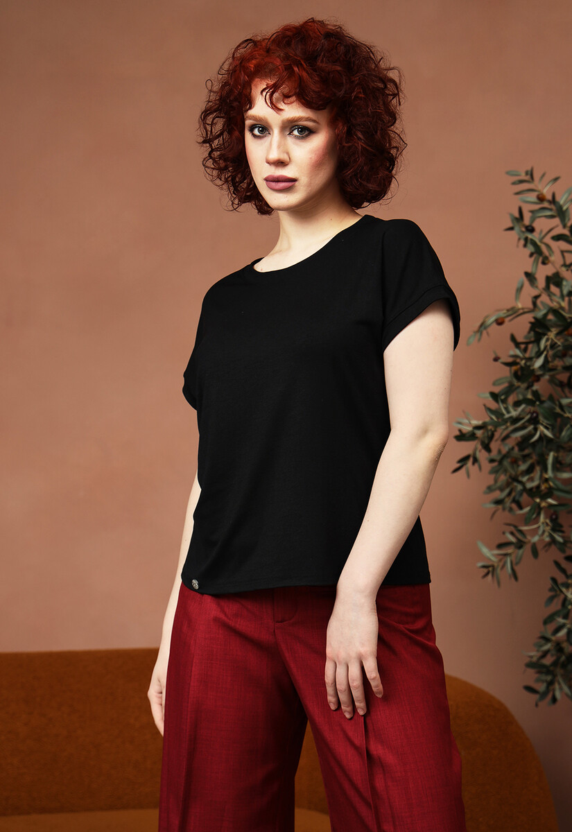 Джемпер Dimma Fashion Studio 021105107 Черный 