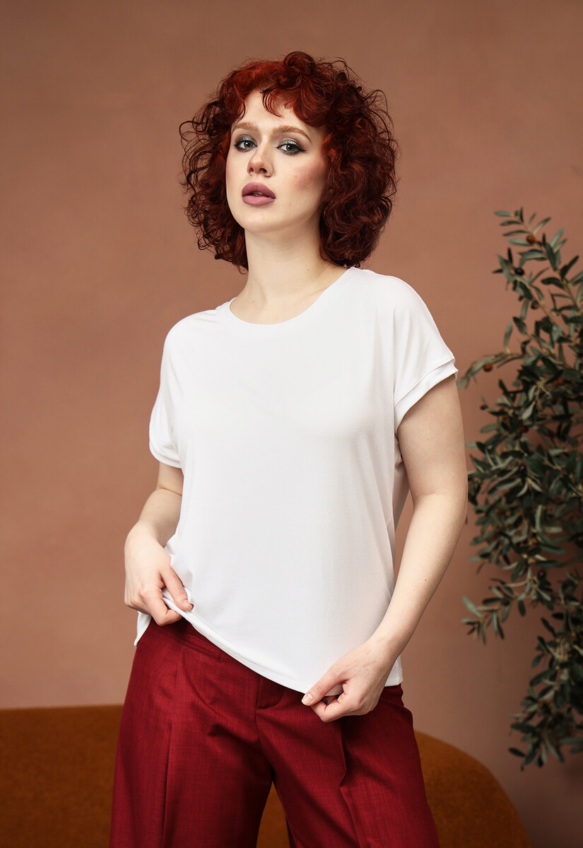 Джемпер Dimma Fashion Studio 021105140 Белый 