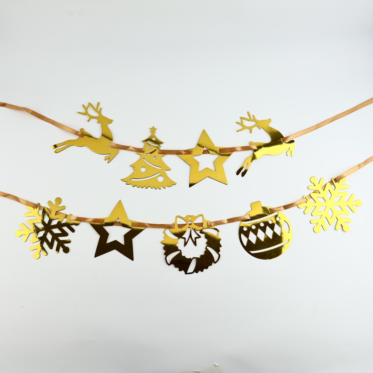

Гирлянда на ленте, Золотистый