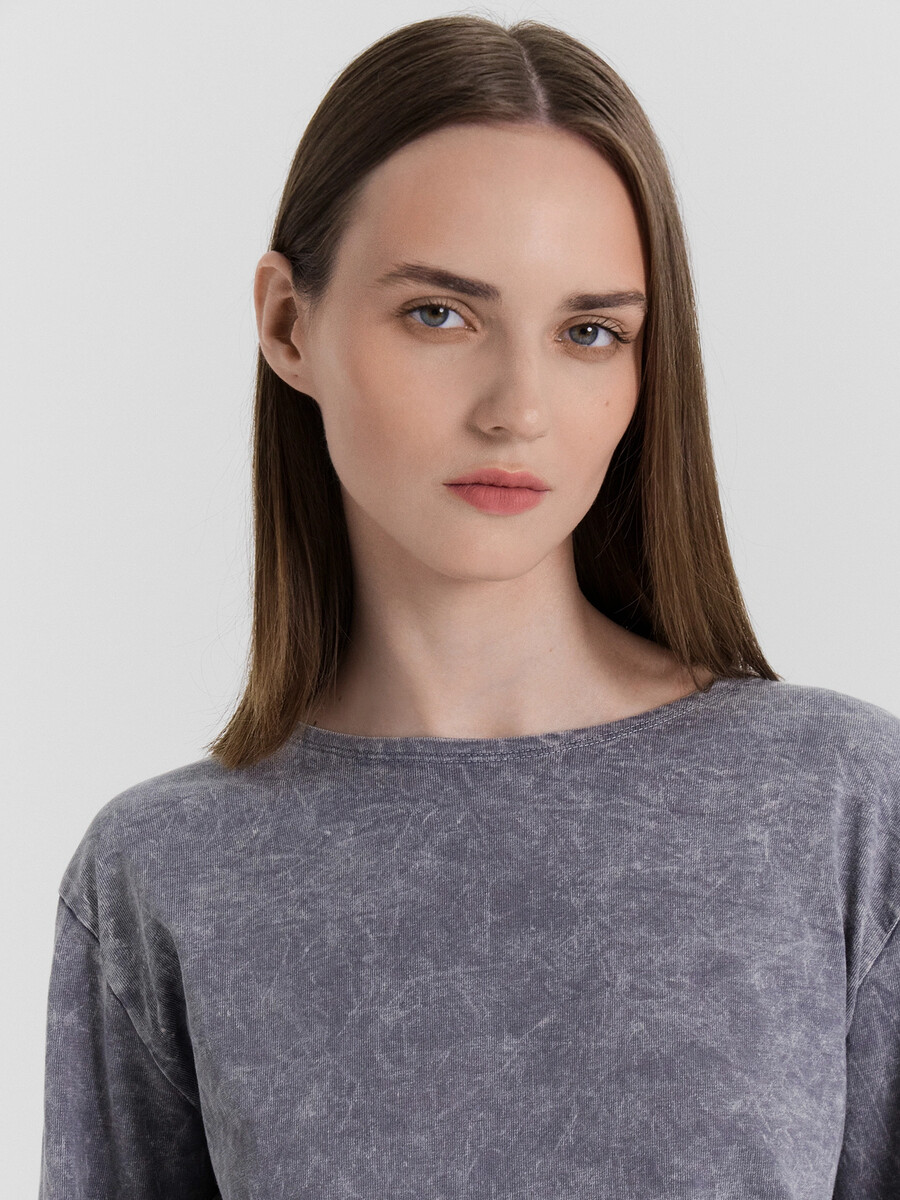 Джемпер женский серый с обработкой эйсид Mark Formelle 024594966 Acid wash серый +печать  Фото 4