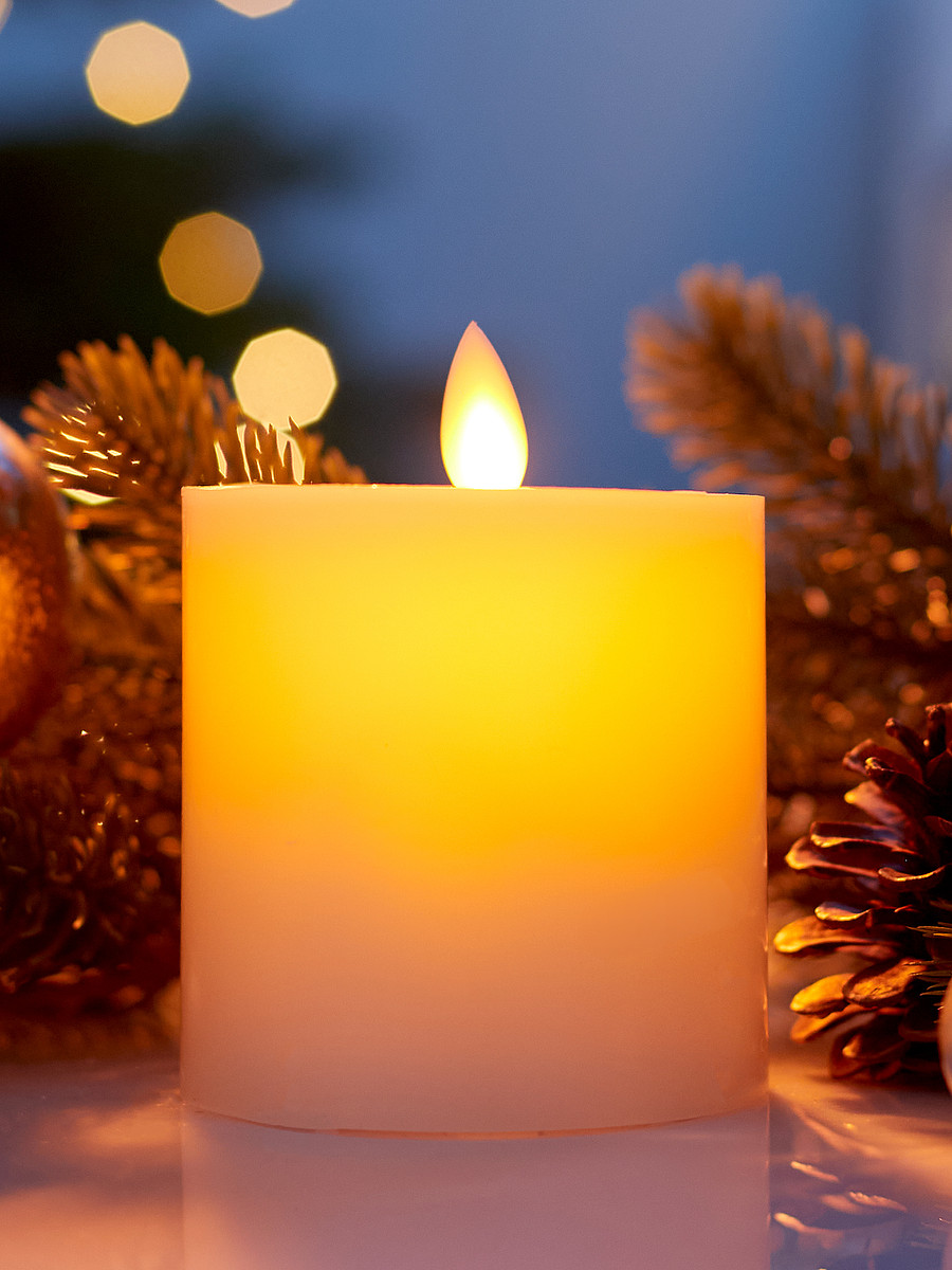 

Светодиодная свеча восковая, Белый