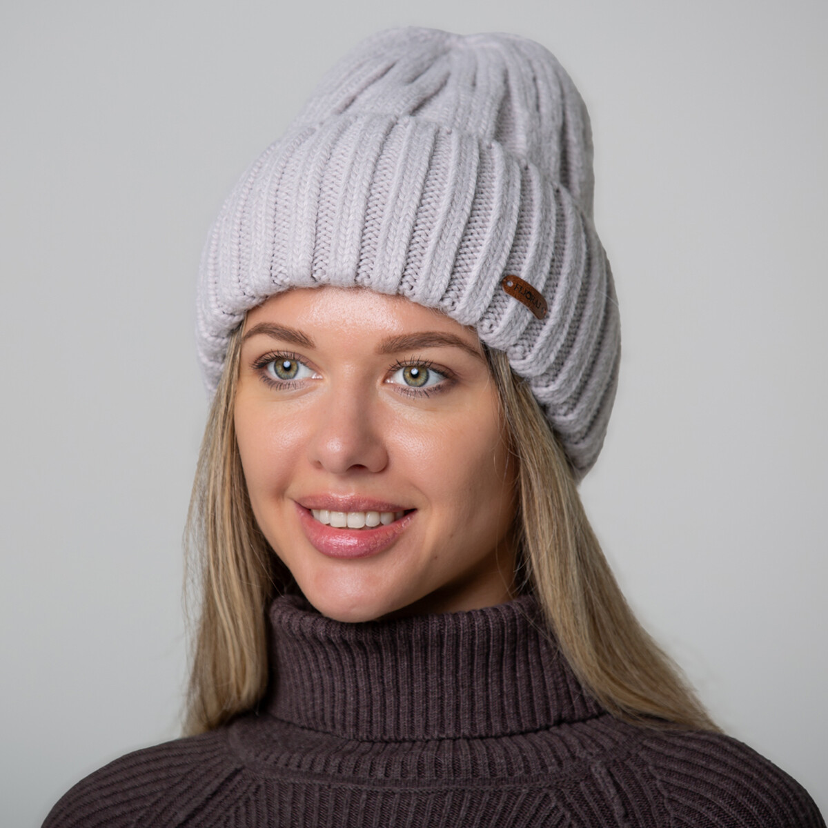 

Шапка, Серый