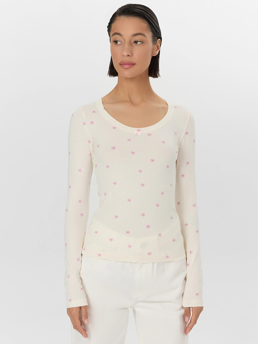 

Лонгслив женский молочный с цветочным принтом, Бежевый;цветочки на молочном