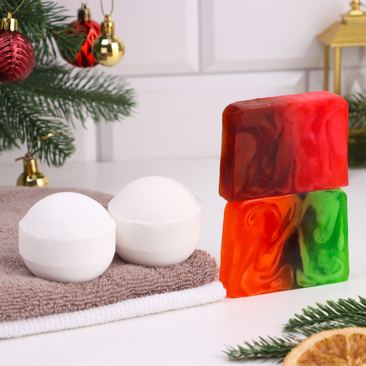 

Набор 2 бомбочки, Красный