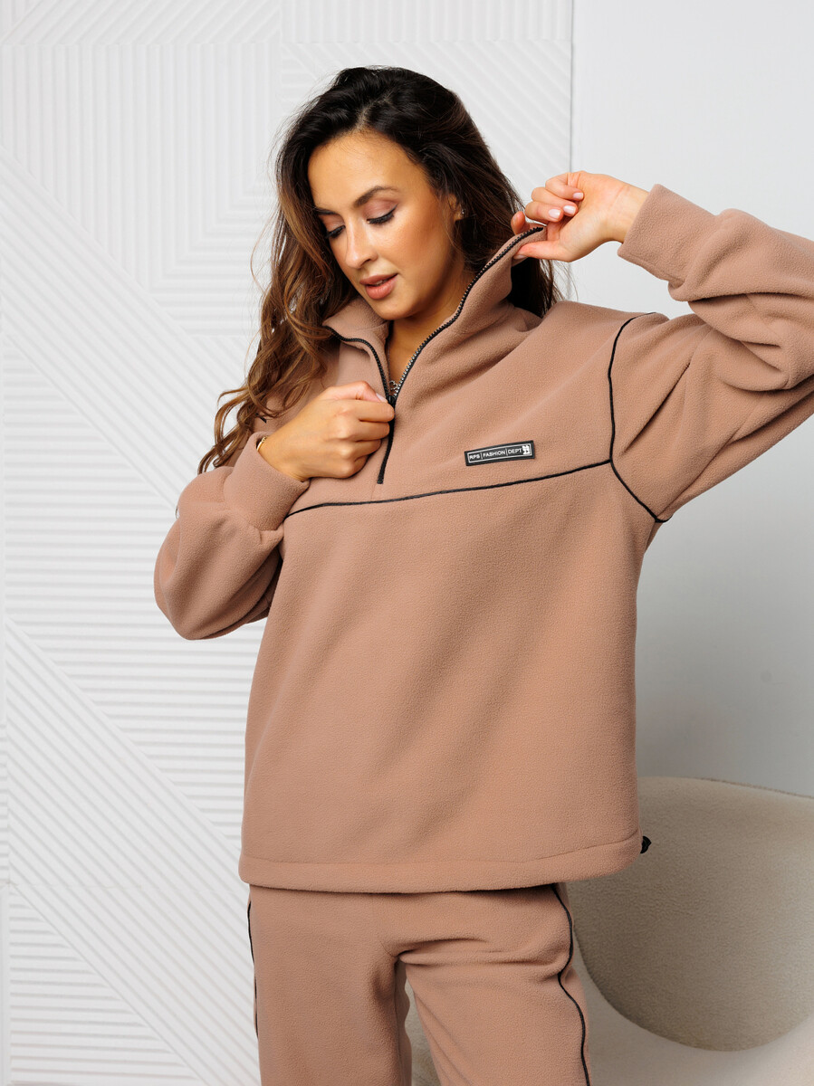 

Костюм, Бежевый