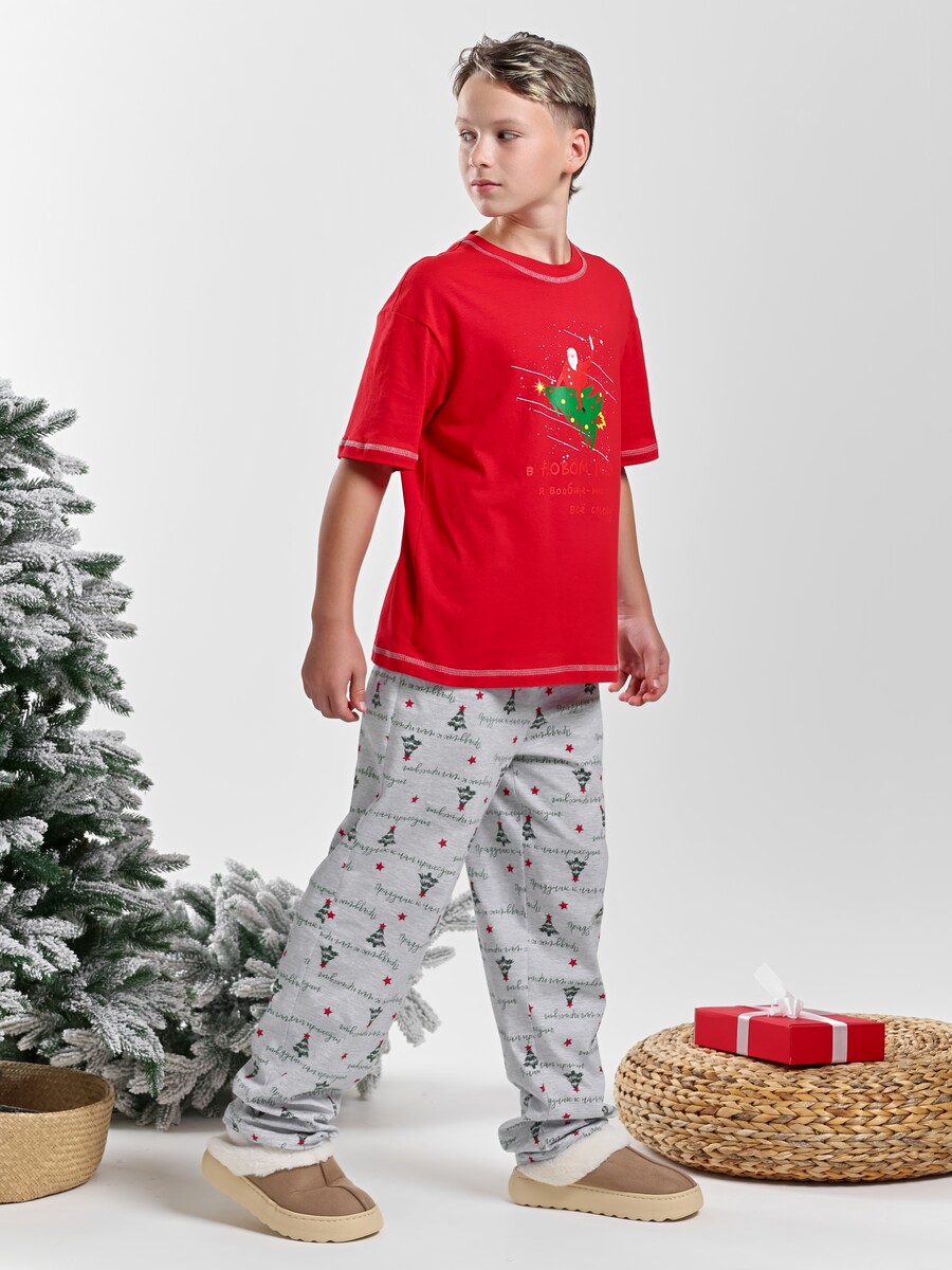 

Костюм, Красный