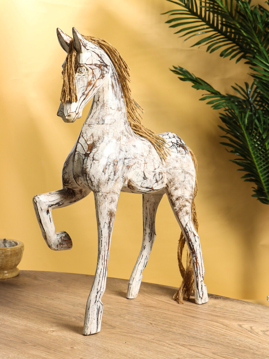 

Сувенир интерьерный, Белый