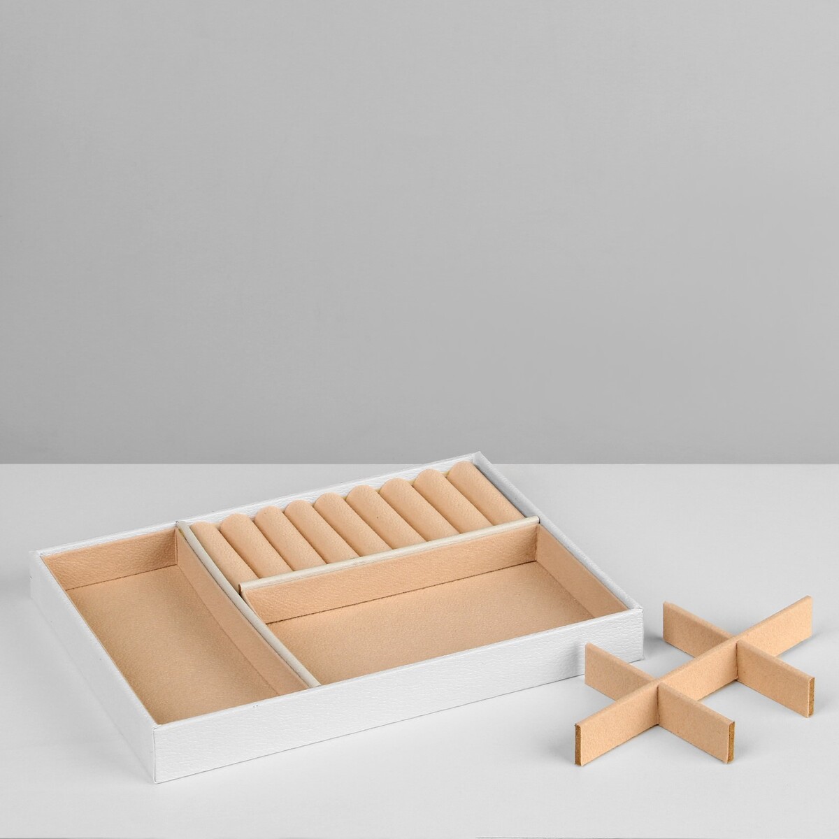 

Шкатулка съемная подставка, 17×23×8.5 см, белая, Белый