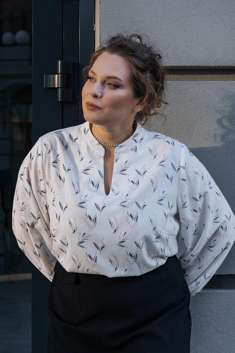 

Блузка, Бежевый;молочный серый с рисунком