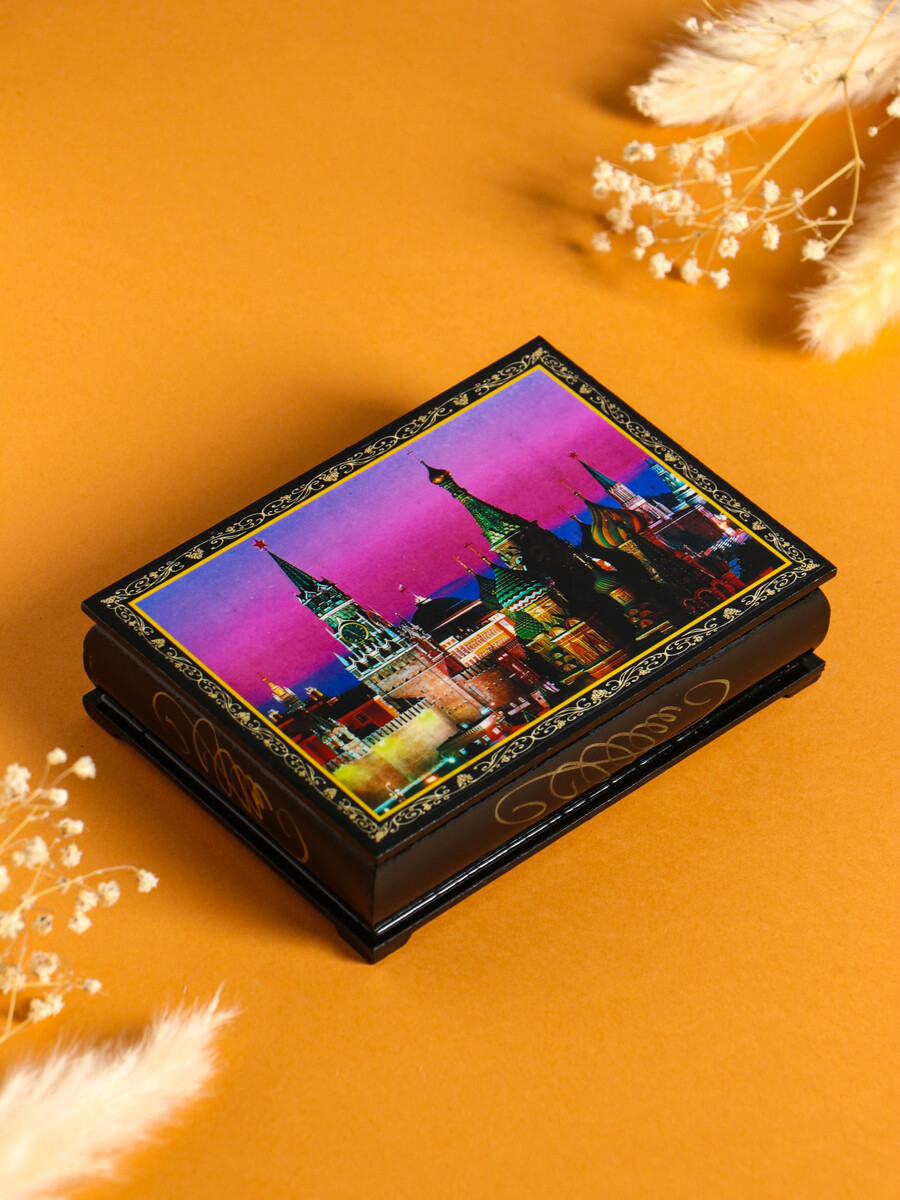 

Шкатулка для украшений